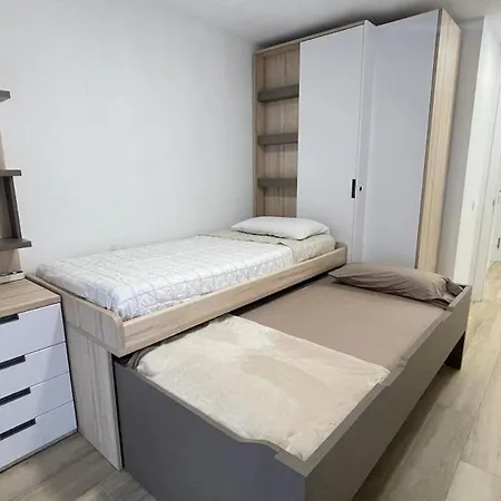 Albareda 83 Διαμέρισμα